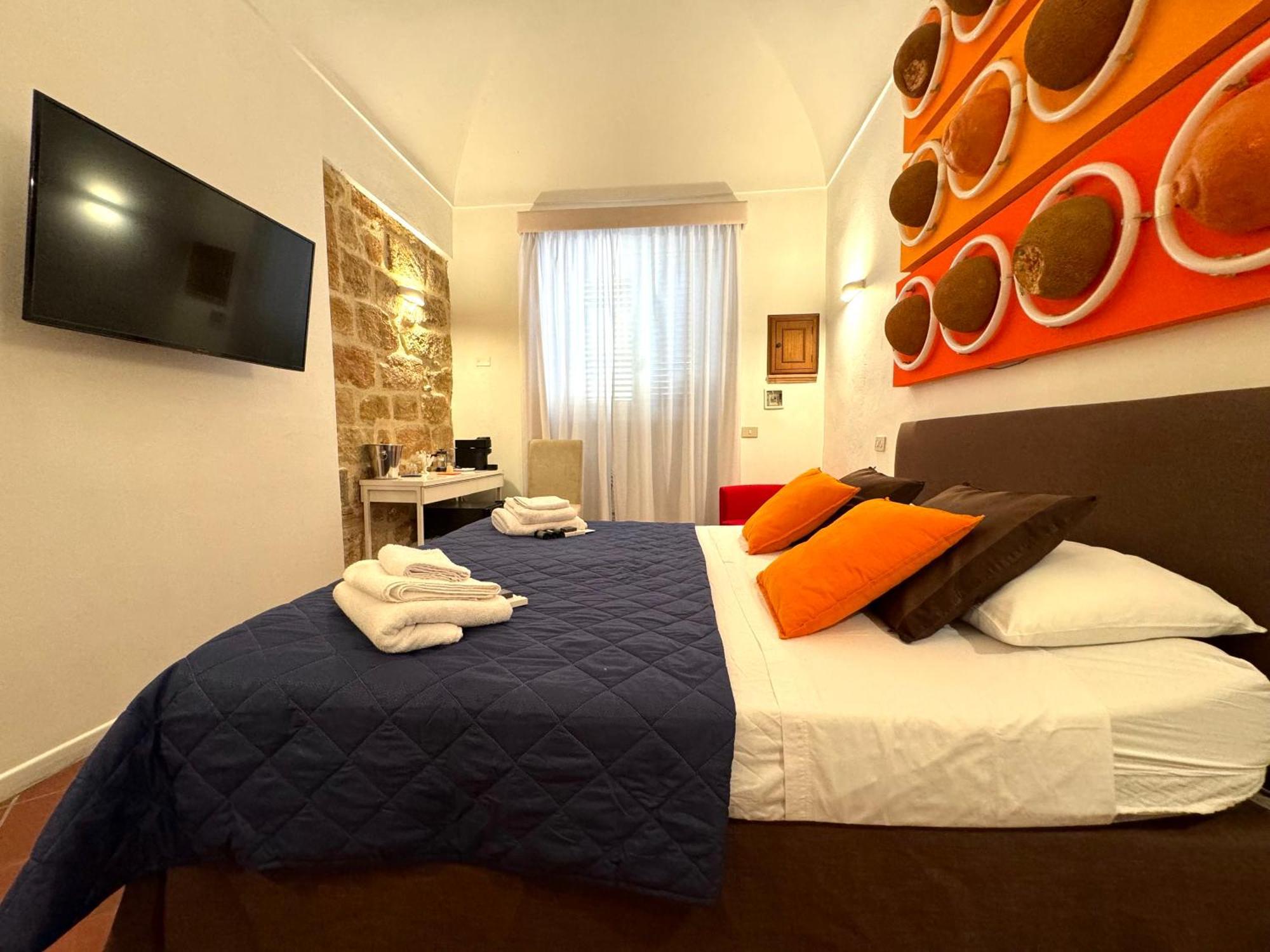 B&B Antichi Colori Cinisi Bagian luar foto