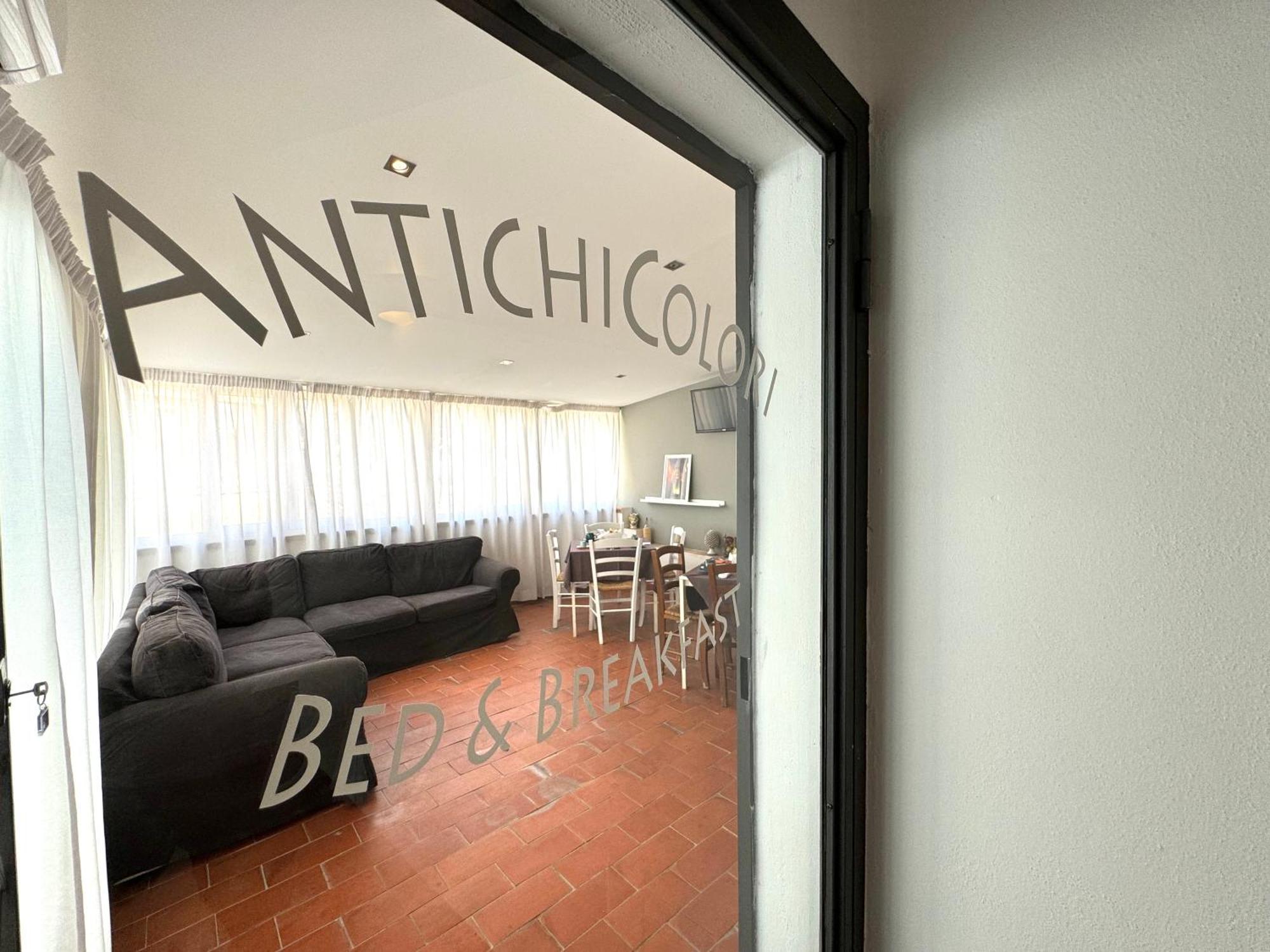 B&B Antichi Colori Cinisi Bagian luar foto