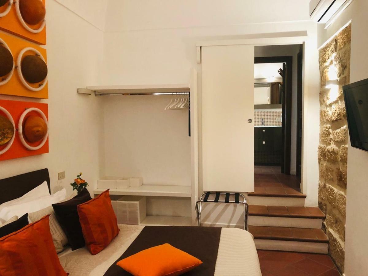 B&B Antichi Colori Cinisi Bagian luar foto