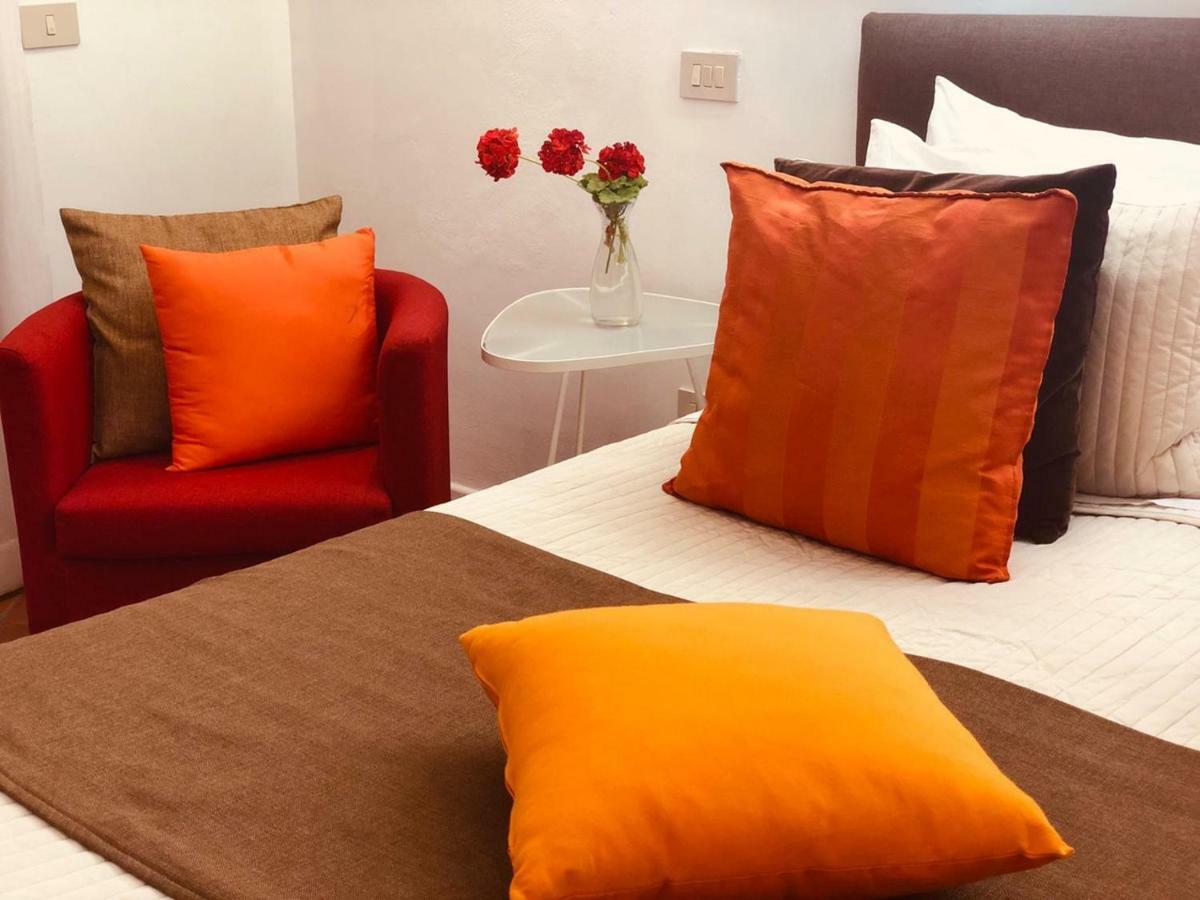 B&B Antichi Colori Cinisi Bagian luar foto