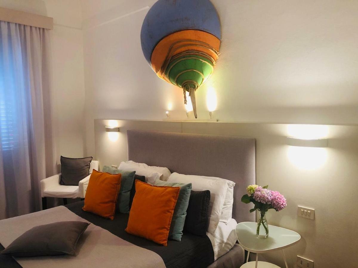 B&B Antichi Colori Cinisi Bagian luar foto