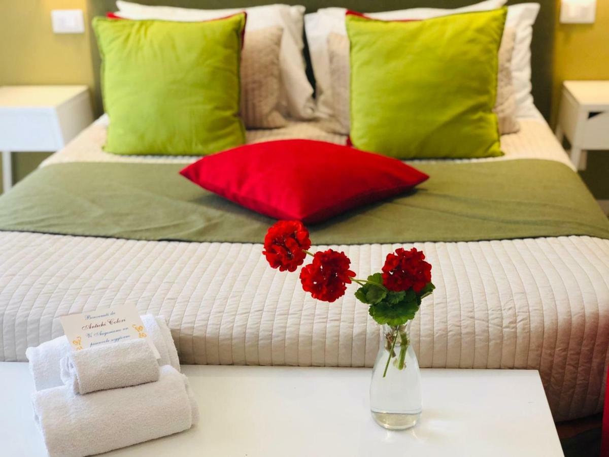 B&B Antichi Colori Cinisi Bagian luar foto
